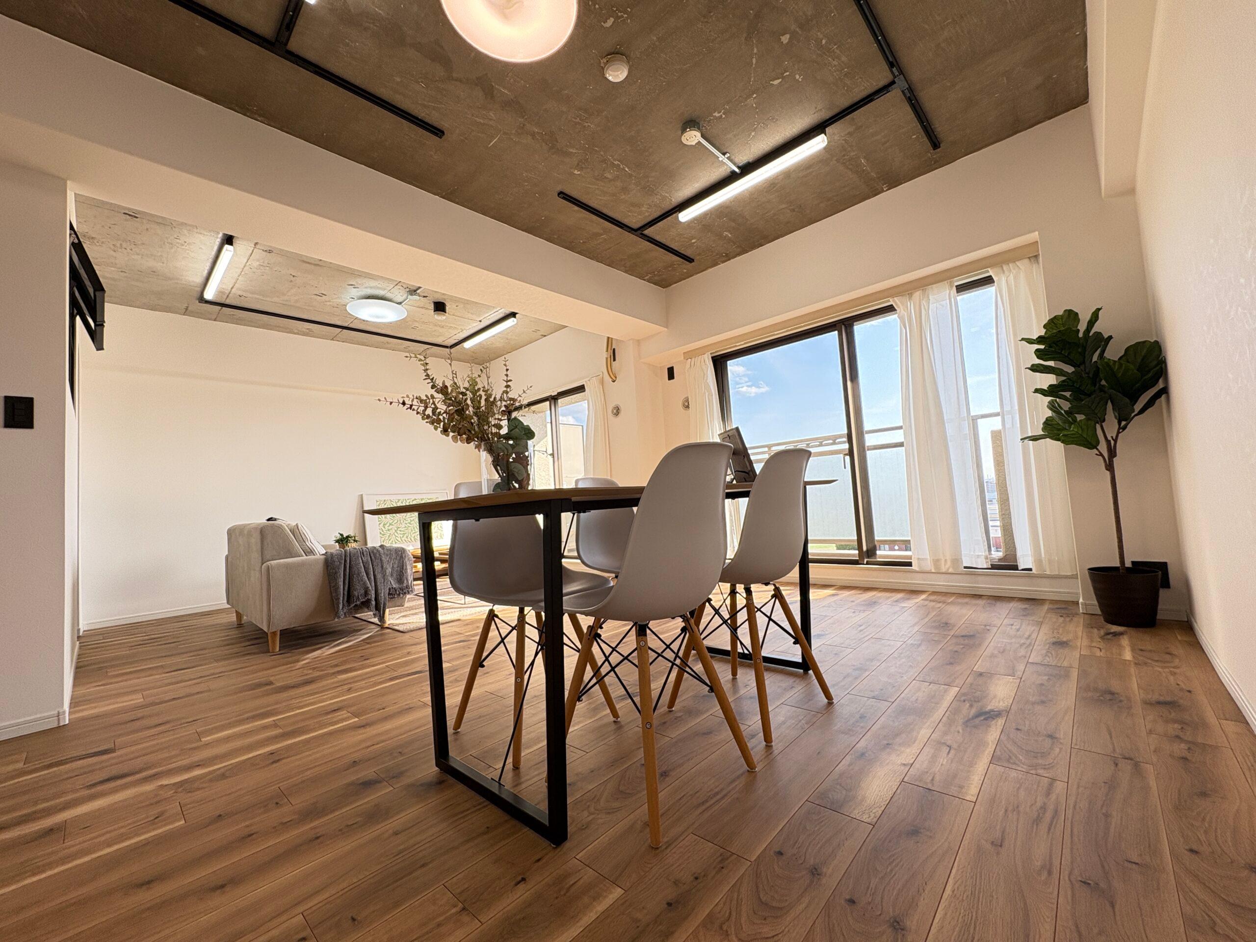 SKY LIVING〜光と眺望を愉しむ上階の私邸〜